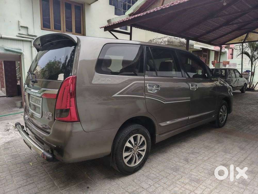 Toyota Innova 2.5 Z Diesel 7 Seater Bs Iv, 2015, Diesel