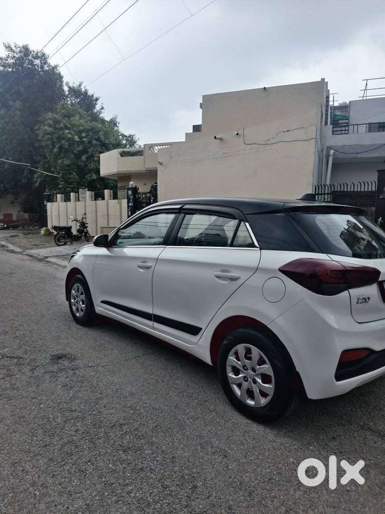 Hyundai I20 1.4 Sportz, 2018, Cng & Hybrids
