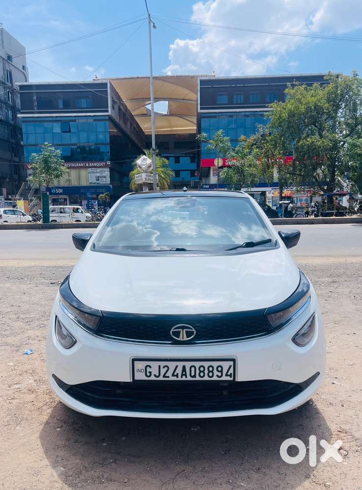 Tata Altroz Petrol 2023