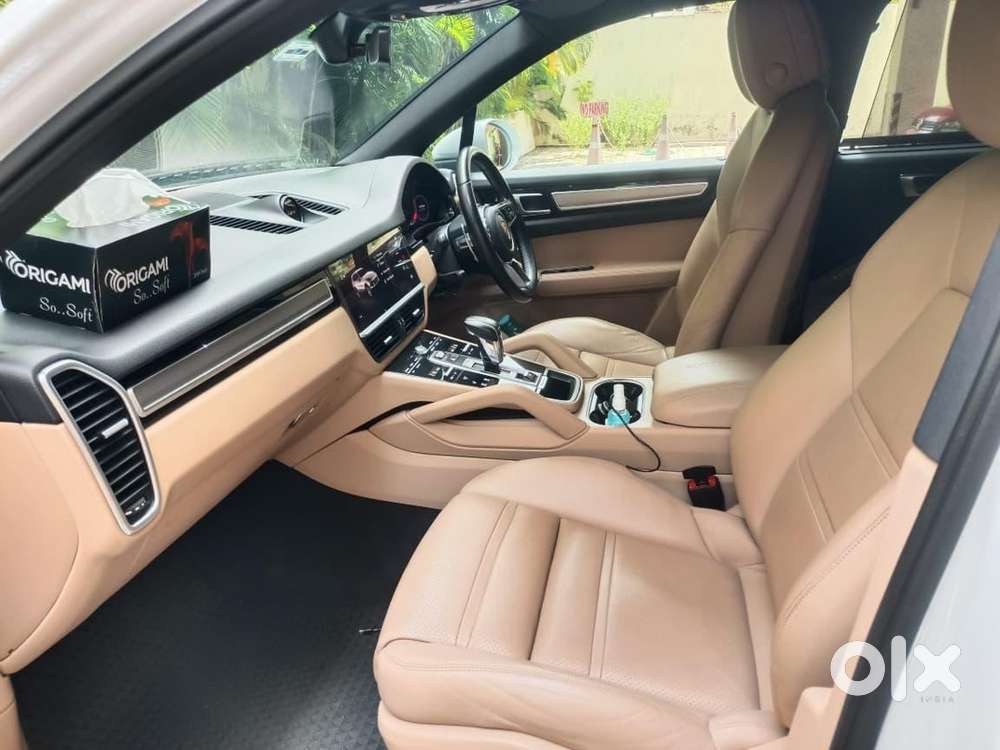 Porsche Cayenne 2023 Platinum Edition