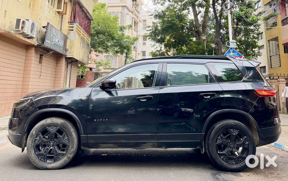 Tata Safari Accomplished Plus Dark Edition At, 2024, Diesel