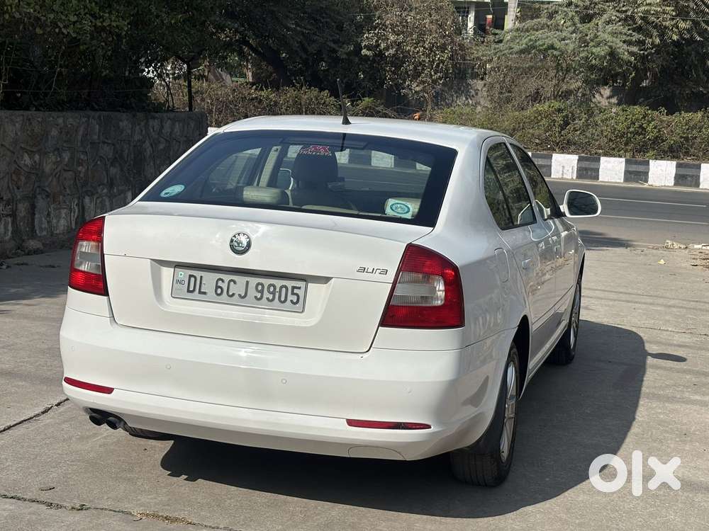 Skoda Laura 1.8 Tsi Ambition, 2011, Petrol