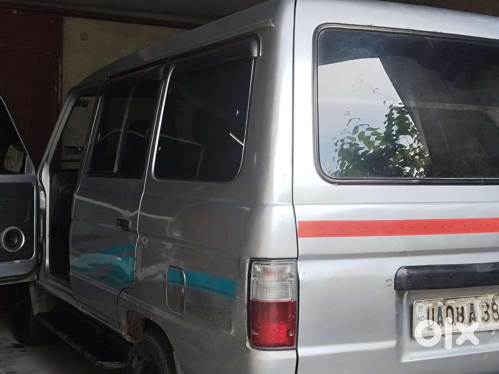 Toyota Qualis Gs 10-seater Diesel  2002  Single Owner  Well Maintai