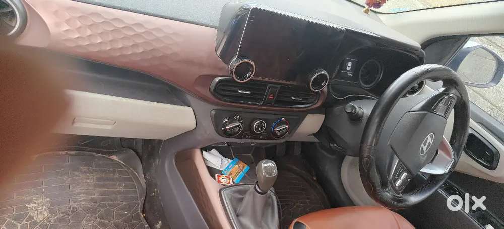 Company Attached Vehicle Yellow Board More 15 Emi Is Pending
