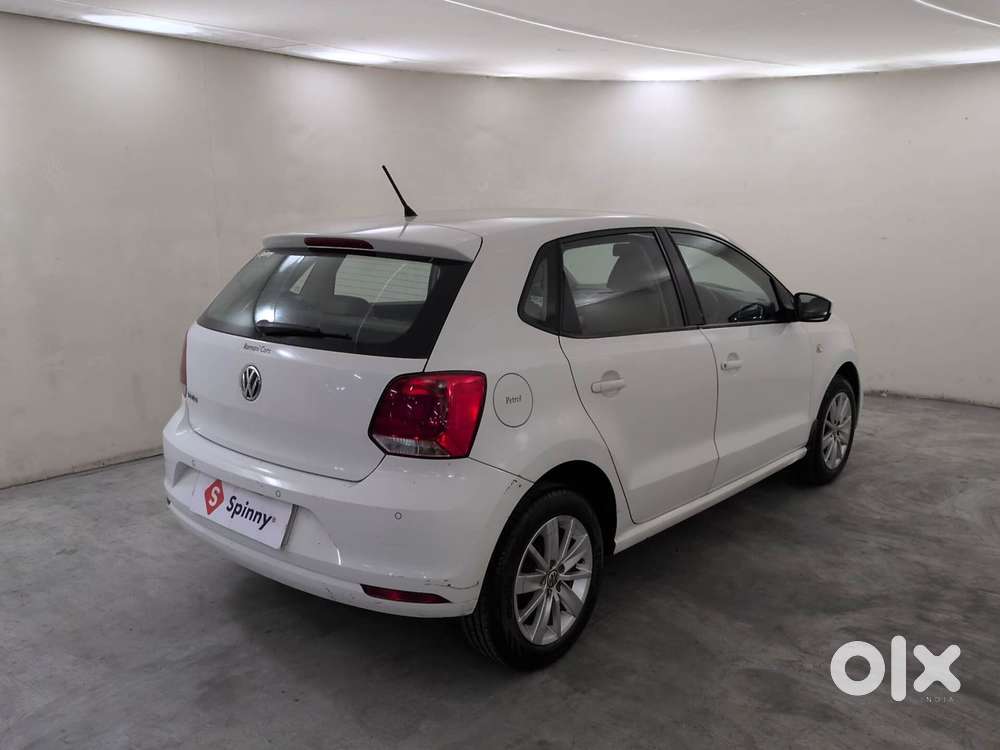 Volkswagen Polo Petrol Highline 1.2l, 2015, Petrol