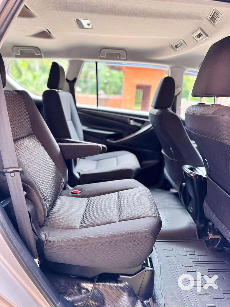 Toyota Innova Crysta 2.4 G Mt 8s, 2018, Diesel