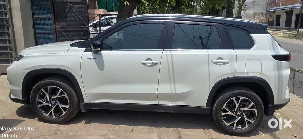 Toyota Urban Cruisor Hyryder