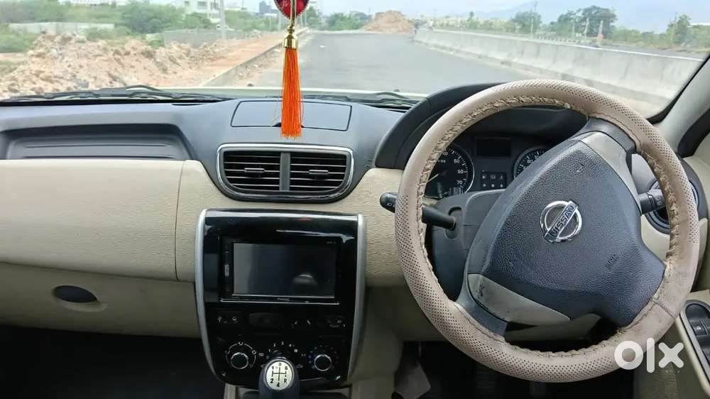 Nissan Terrano 2014 Petrol 75000 Km Driven
