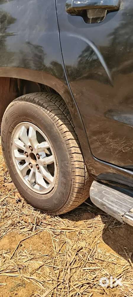 Mahindra Tuv 300 2017 Diesel Well Maintained