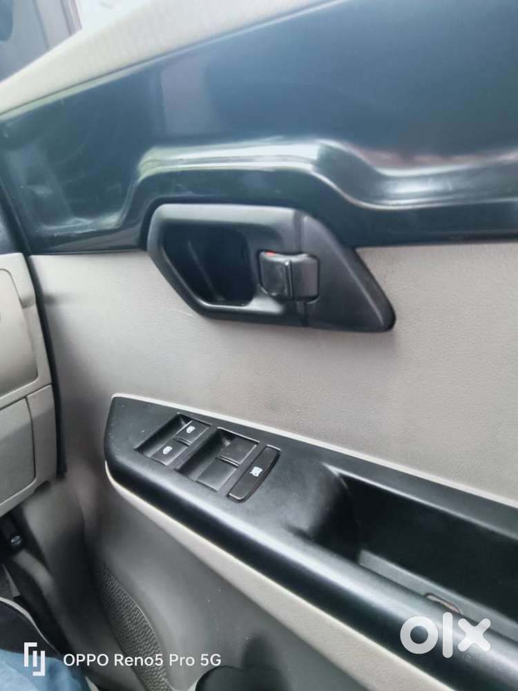 Mahindra Kuv 100, 2017, Diesel