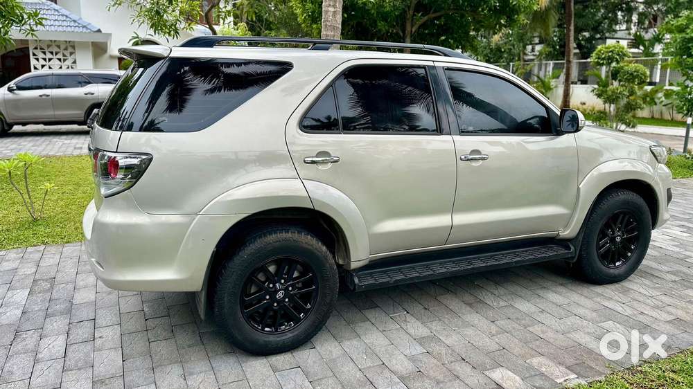 Toyota Fortuner 2011-2016 4x2 At, 2012, Diesel