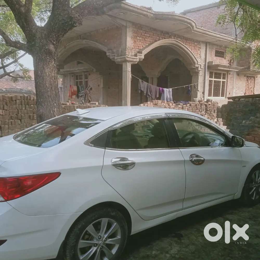Hyundai Verna 2012 Diesel 120000 Km Driven
