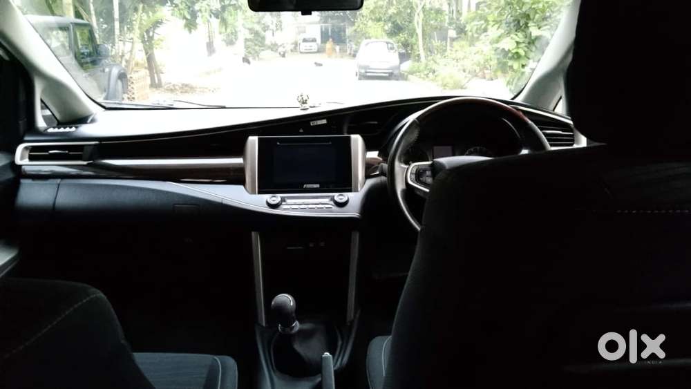 Toyota Innova Crysta 2.4 V 8 Str, 2017, Diesel