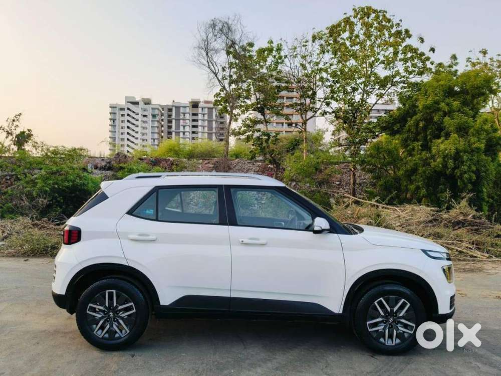 Hyundai Venue S (o) 1.0 Turbo Mt, 2024, Petrol
