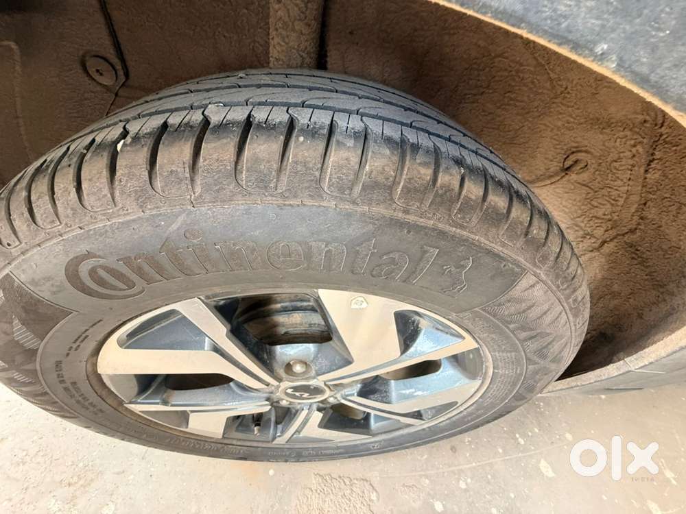 Red Kia Sonet Petrol Manual 2022 Variant Under Company Warranty