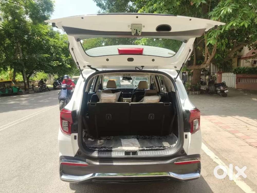 Kia Carens 1.4 Luxury Plus 6 Str, 2022, Petrol