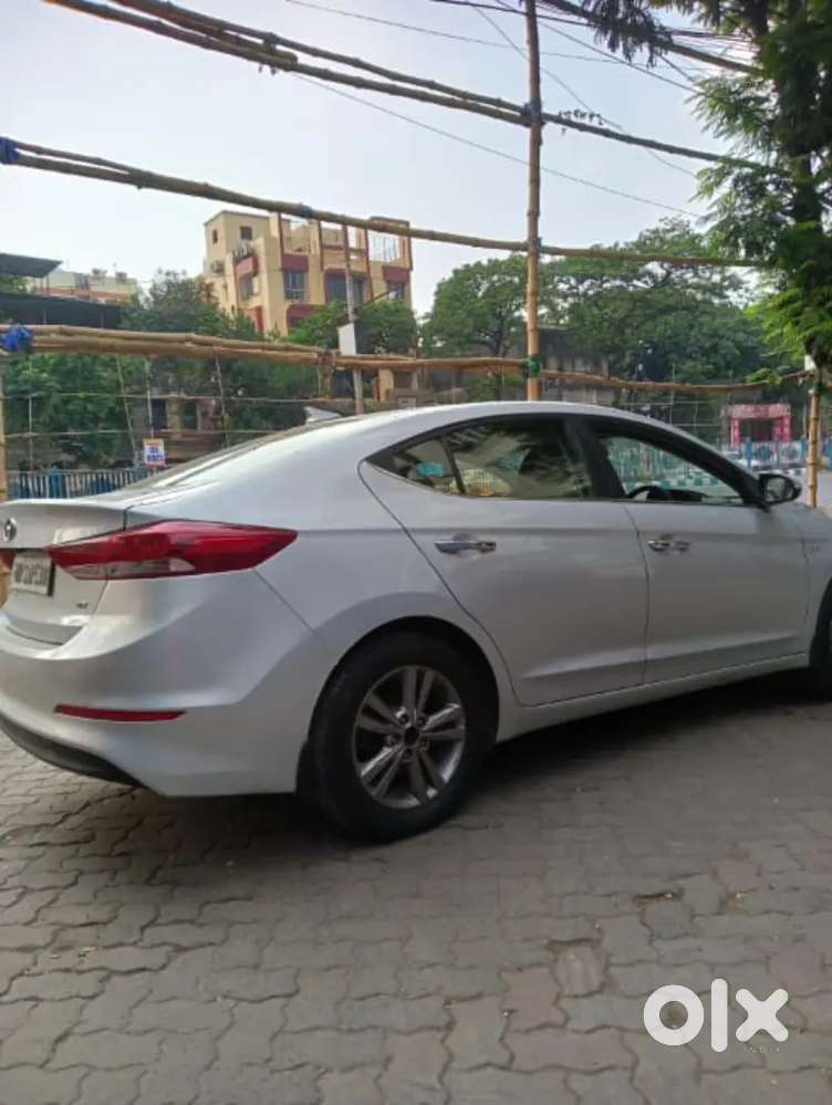 Hyundai Elantra 2018 Petrol Well Maintained