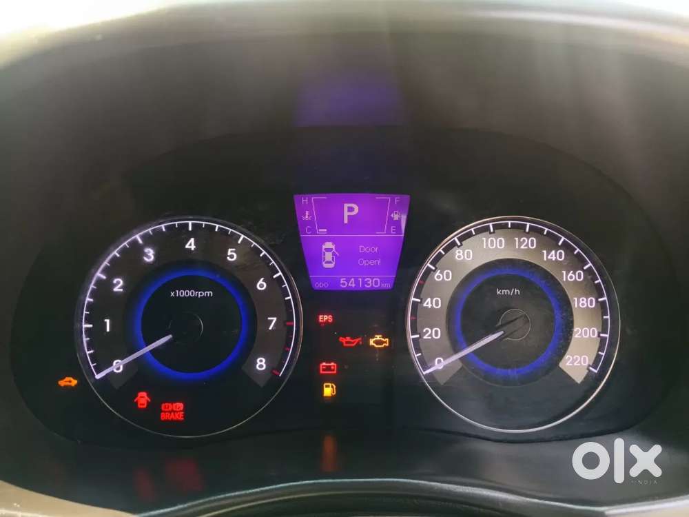 Hyundai Verna [ ] Fluidic 4s 1.6 Vtvt Sx At, 2015, Petrol