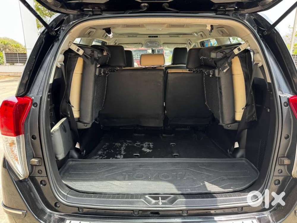 Toyota Innova Crysta 2.4 V, 2024, Diesel