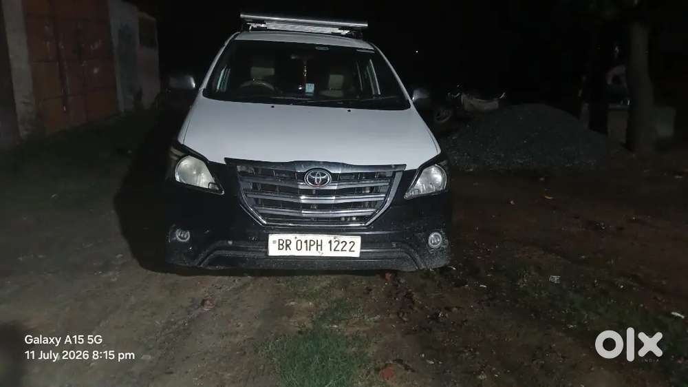Toyota Innova Petrol 2016