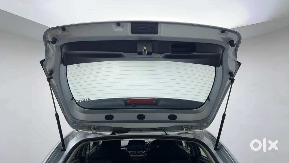 Toyota Glanza 1.2 V Amt, 2022, Petrol