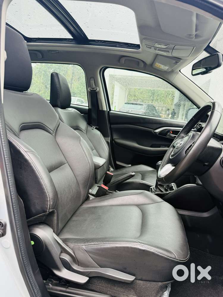 Toyota Urban Cruiser Hyryder 1.5 V Hybrid, 2022, Petrol