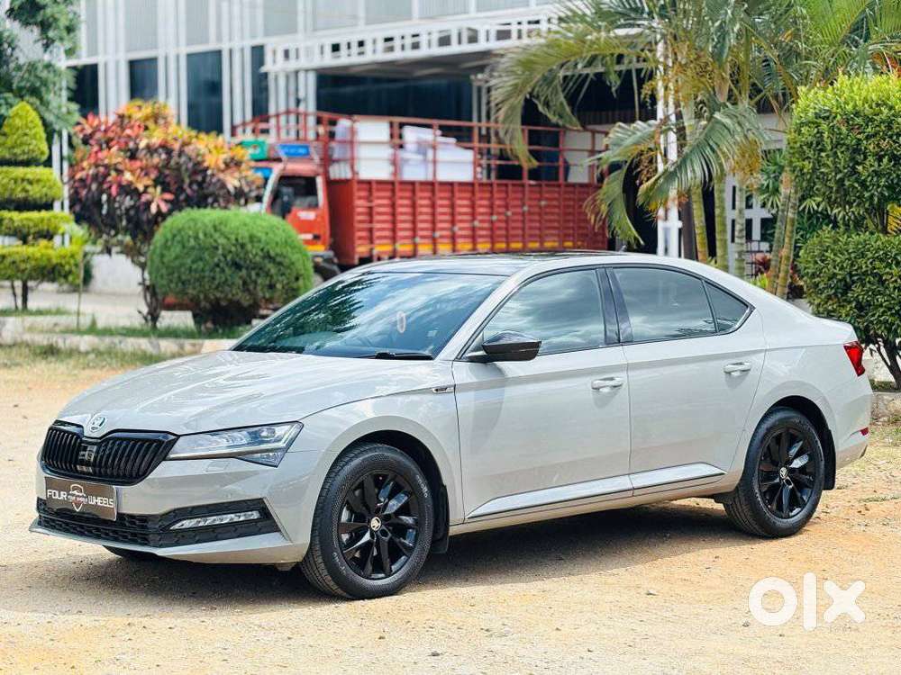 Skoda Superb 2.0 Sportline Tsi At, 2022, Petrol