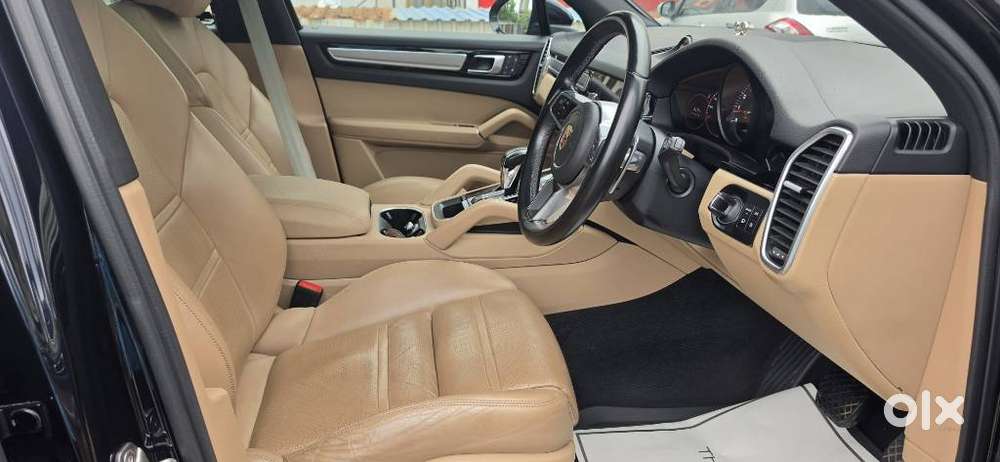 Porsche Cayenne Platinum Edition, 2022, Petrol
