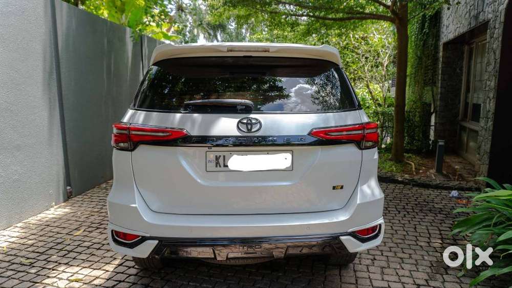 Fortuner 2023 4x2 At Diesel - Customised, Dechromed