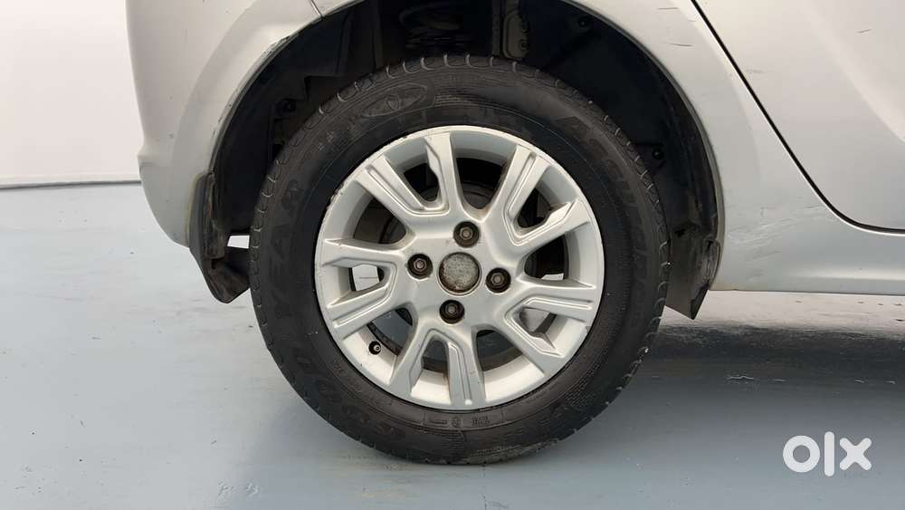 Tata Tiago Xz, 2016, Petrol