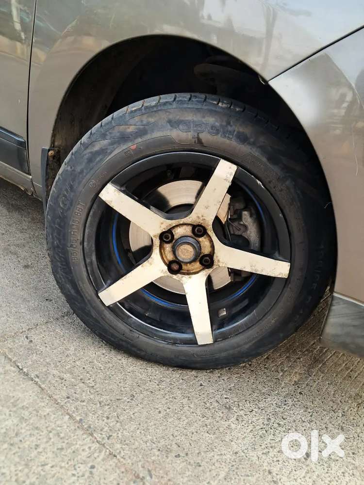 4 New Tyre 
Running  : 87,500 Km Genuinely 
Insurance : 2027 Validit