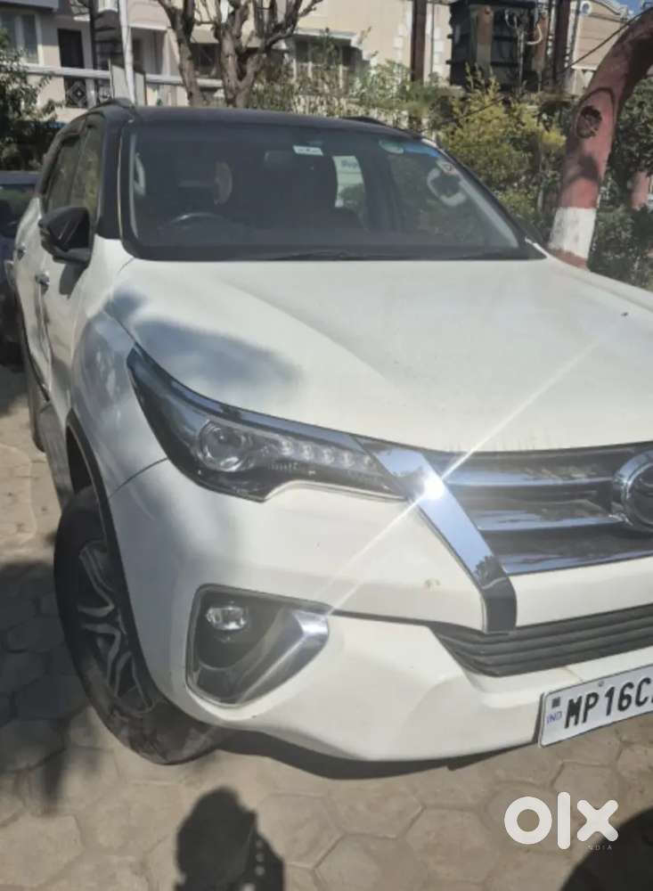 Toyota Fortuner 2020 Diesel 76000 Km Driven