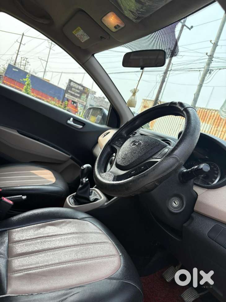 Hyundai Grand I10 Sportz, 2017, Petrol