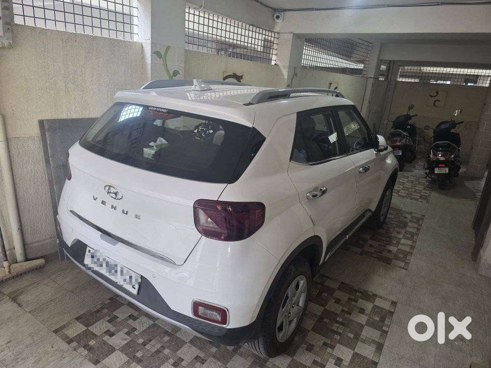 Hyundai Venue S, 2022, Petrol