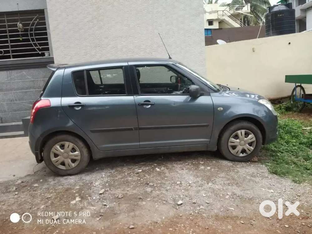 Maruti Suzuki Swift 2011 Petrol 70000 Km Driven