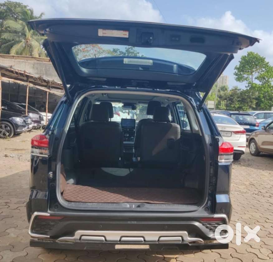 Toyota Innova Hycross 2.0 Zx (o) Hybrid 7 Str, 2024, Petrol
