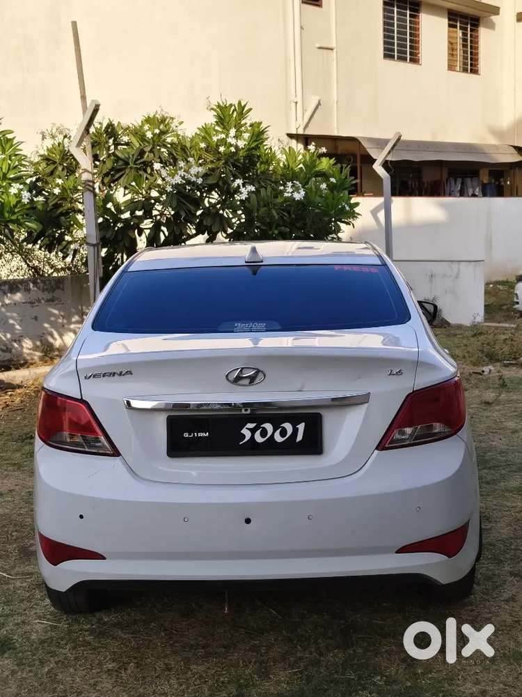 Hyundai Verna 1.6 Diesel Rocket Engine Next To Showroom Condition