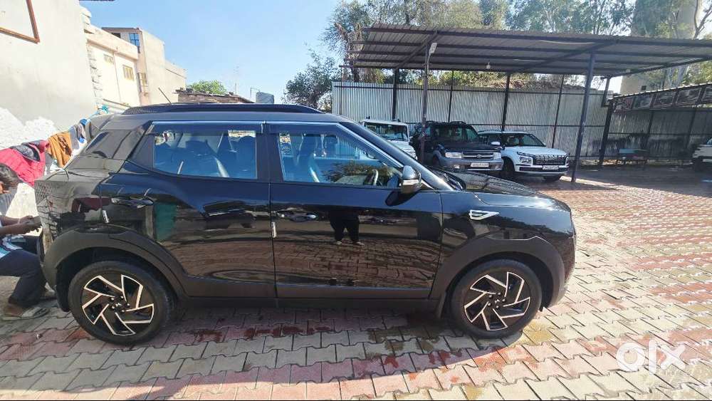 Mahindra Xuv 3xo Ax7 2nd Top Model 2024