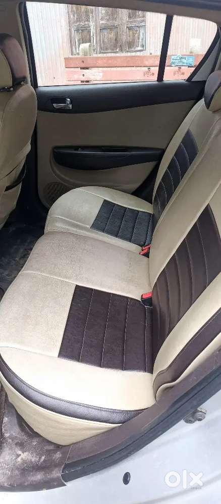 Hyundai I20 2011 Petrol 70000 Km Driven.