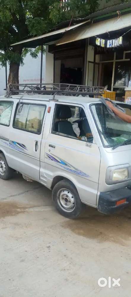 हां जी बेच रहे हैं गाड़ी है एकदम ओके