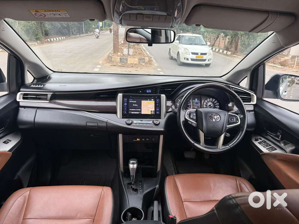 Toyota Innova Crysta 2.8 Zx At 7 Seater, 2017, Diesel