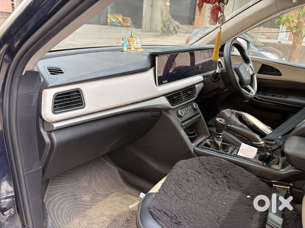 Mahindra Xuv700 2.2 Ax 5 Diesel Mt 7 Str, 2023, Diesel