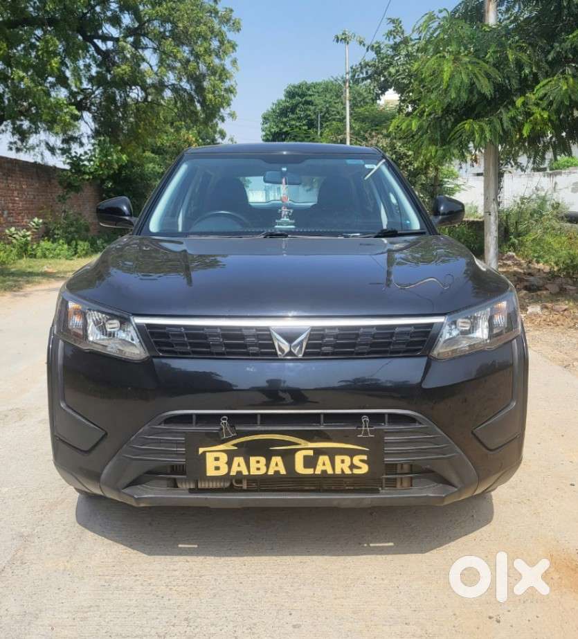 Mahindra Xuv300 W4, 2023, Petrol