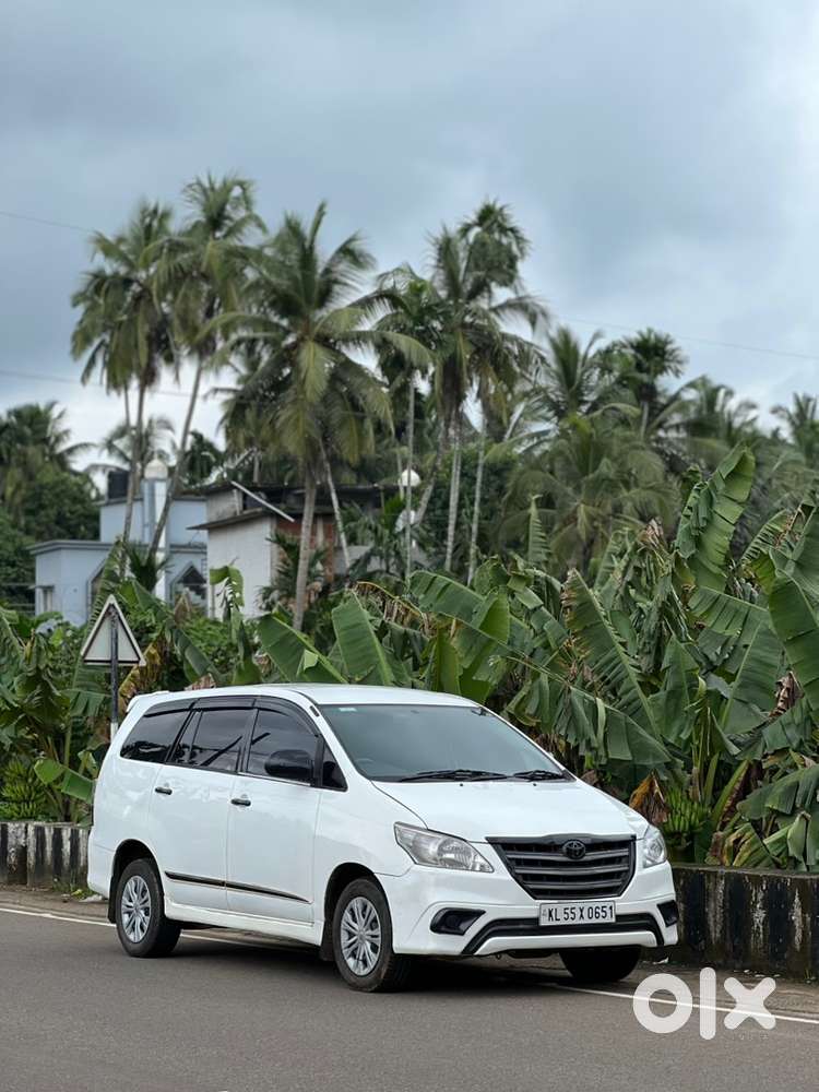 Toyota Innova 2013 Diesel 175000 Km Driven