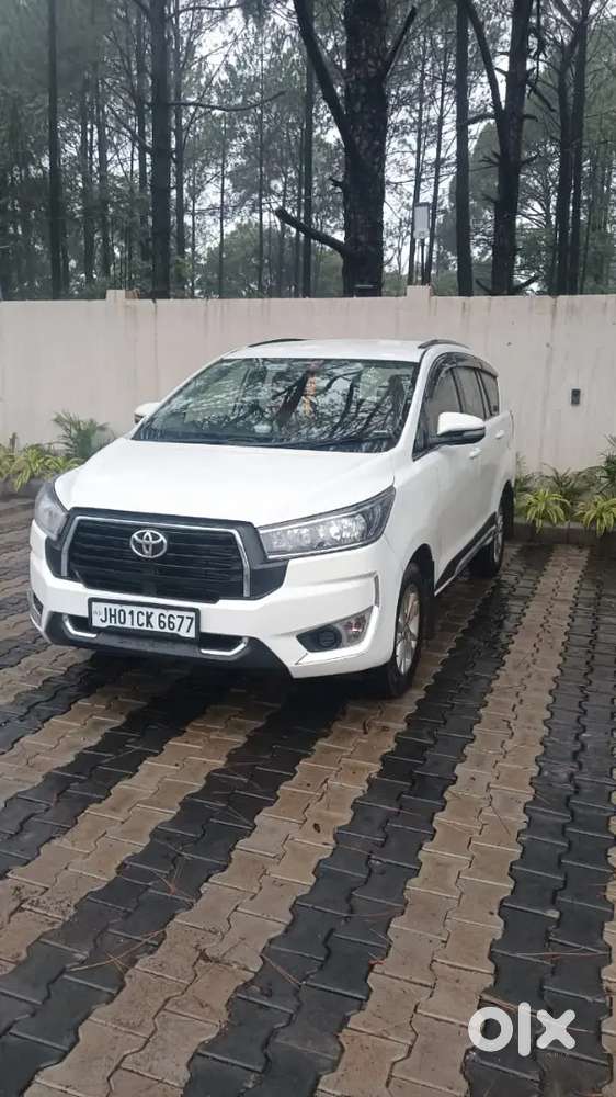 Toyota Innova Crysta 2017 Variant