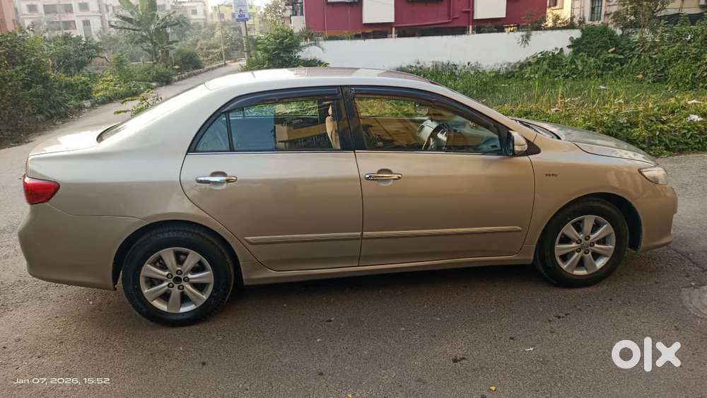 Toyota Corolla Altis G, 2011, Petrol