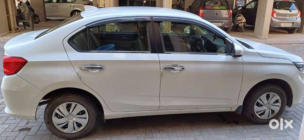 Honda Amaze -petrol 29 Km Running  Good Condition