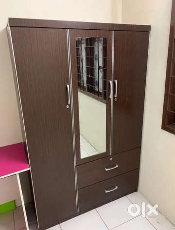 Almirah wooden 12 PG Guest Houses 1793380061