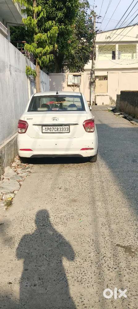 Hyundai Xcent 2015 Diesel 84000 Km Driven