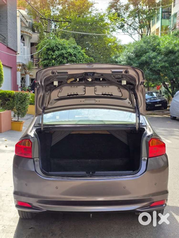 Honda City 1.5 V 4th Gen I-vtec Mt, 2016, Petrol